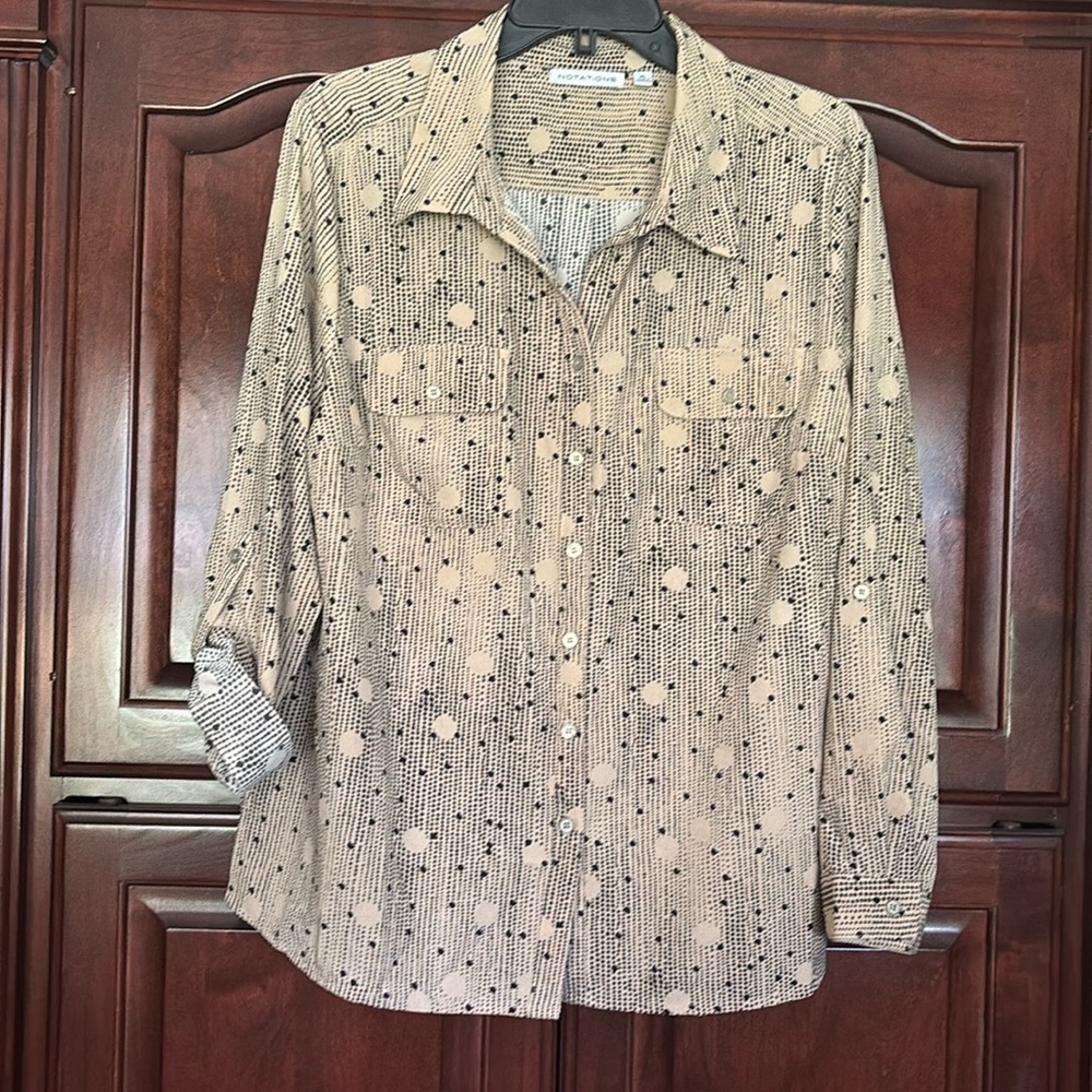 NOTATIONS XL BLACK AND BEIGE DOTTED BLOUSE